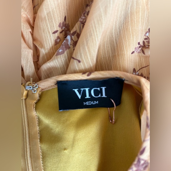 Vici Collection Floral Ruched Long Sleeve Minidress In Mustard Size Medium - Picture 10 of 10